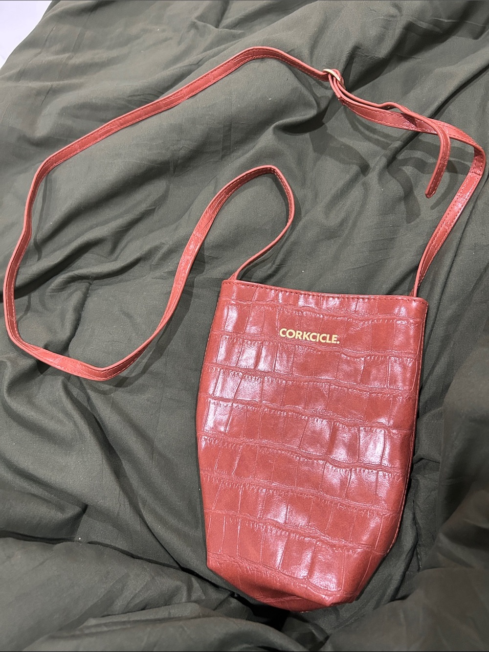 Corkcicle Burgundy Croc-Embossed Crossbody Bag with Gold Logo